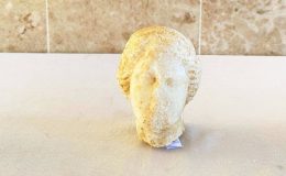 Aydın’da iki bin yıllık heykel başı ele geçirildi