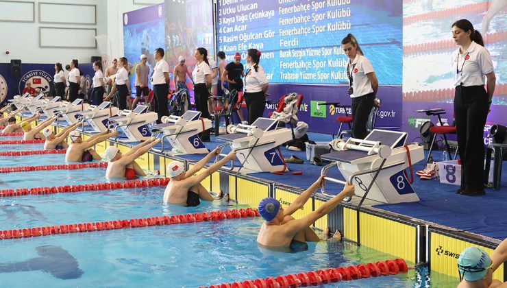 Yüzme milli takım seçmelerinde Türkiye rekorları altüst edildi